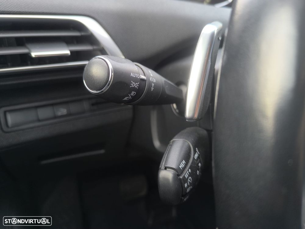 Peugeot 3008 BlueHDi 120 EAT6 Stop & Start Allure - 39