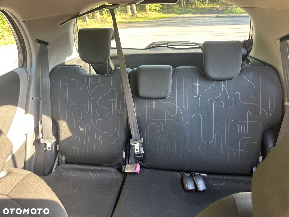 Toyota Yaris - 31