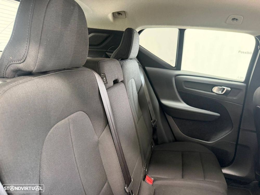 Volvo XC 40 2.0 D3 - 16