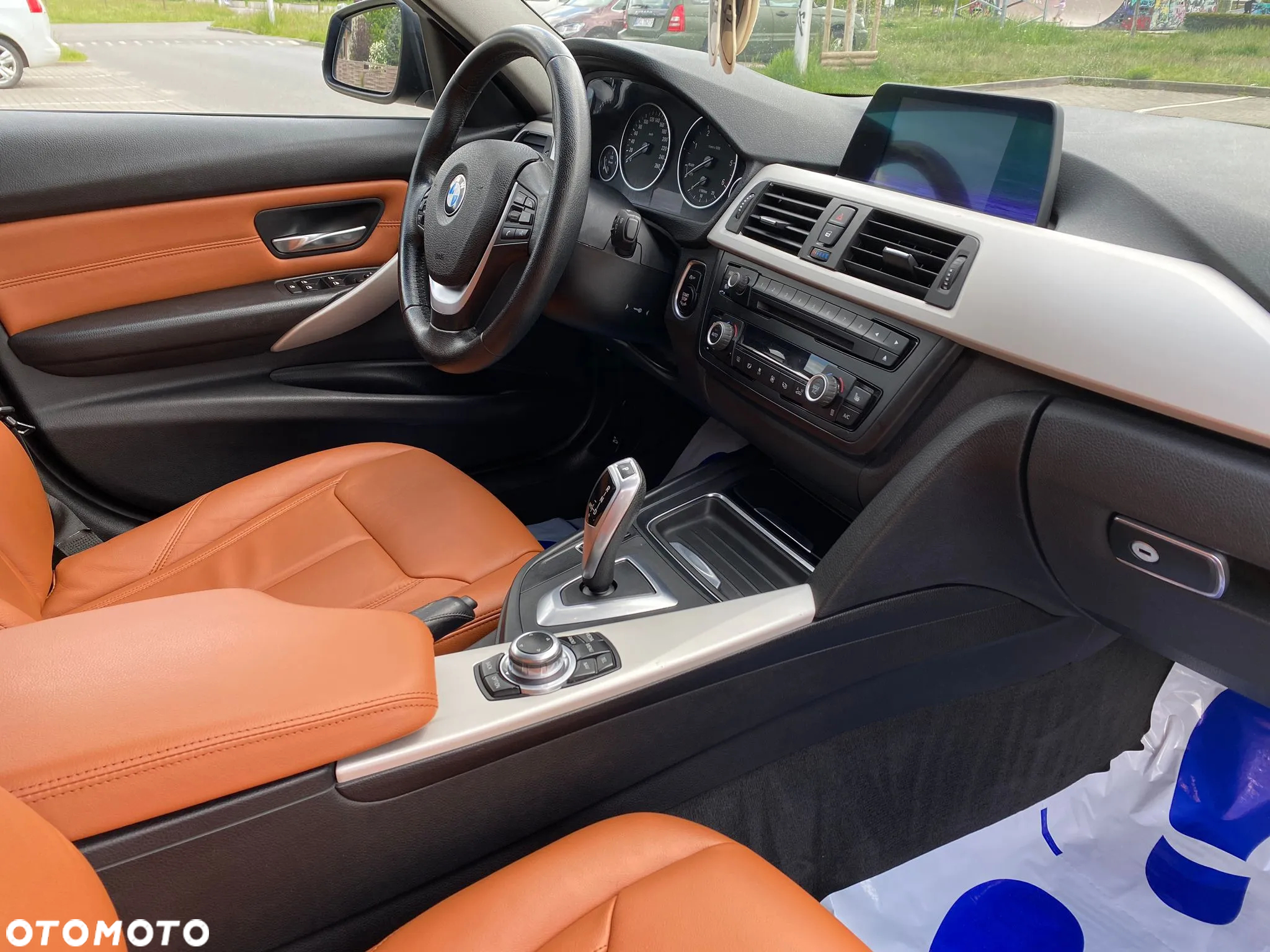 BMW Seria 3 320d Touring Luxury Line - 29