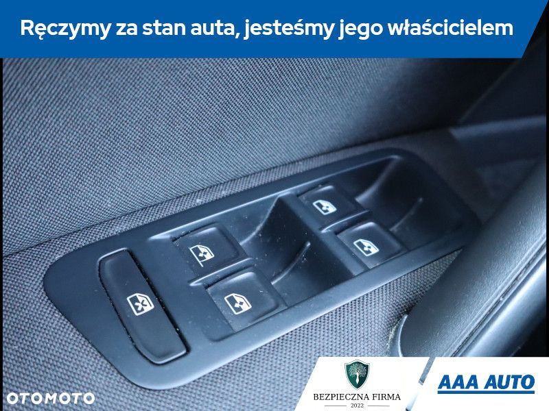Volkswagen Golf - 16