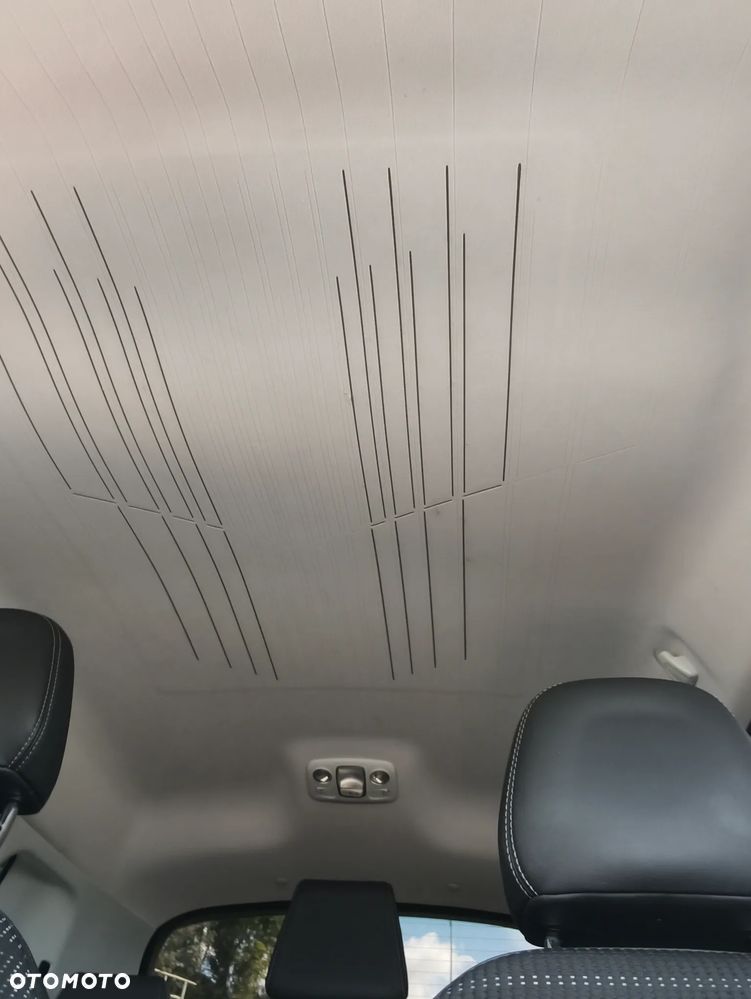Peugeot 2008 1.2 Pure Tech Style EU6 - 24