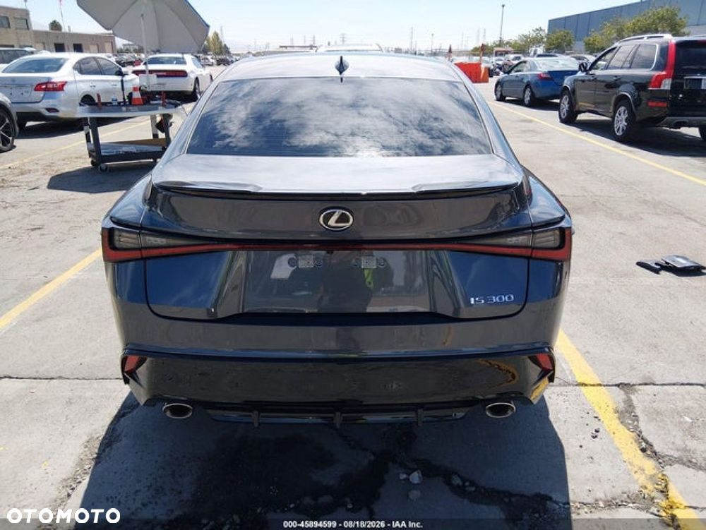 Lexus IS - 5