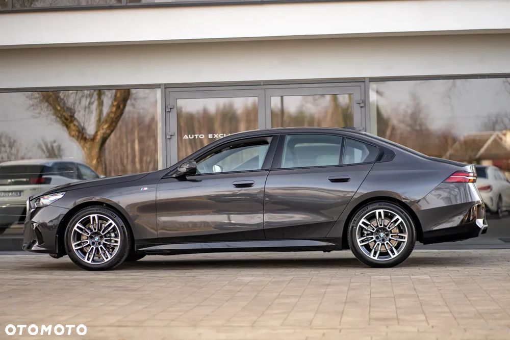 BMW Seria 5 - 16