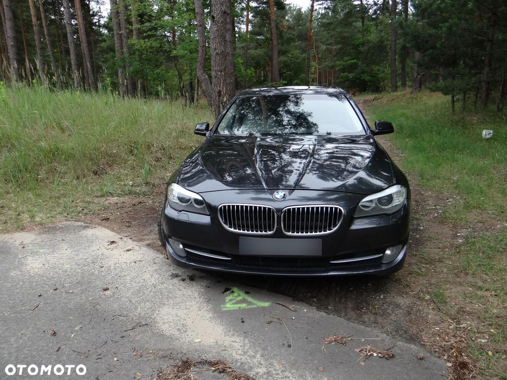 BMW Seria 5 525d - 12