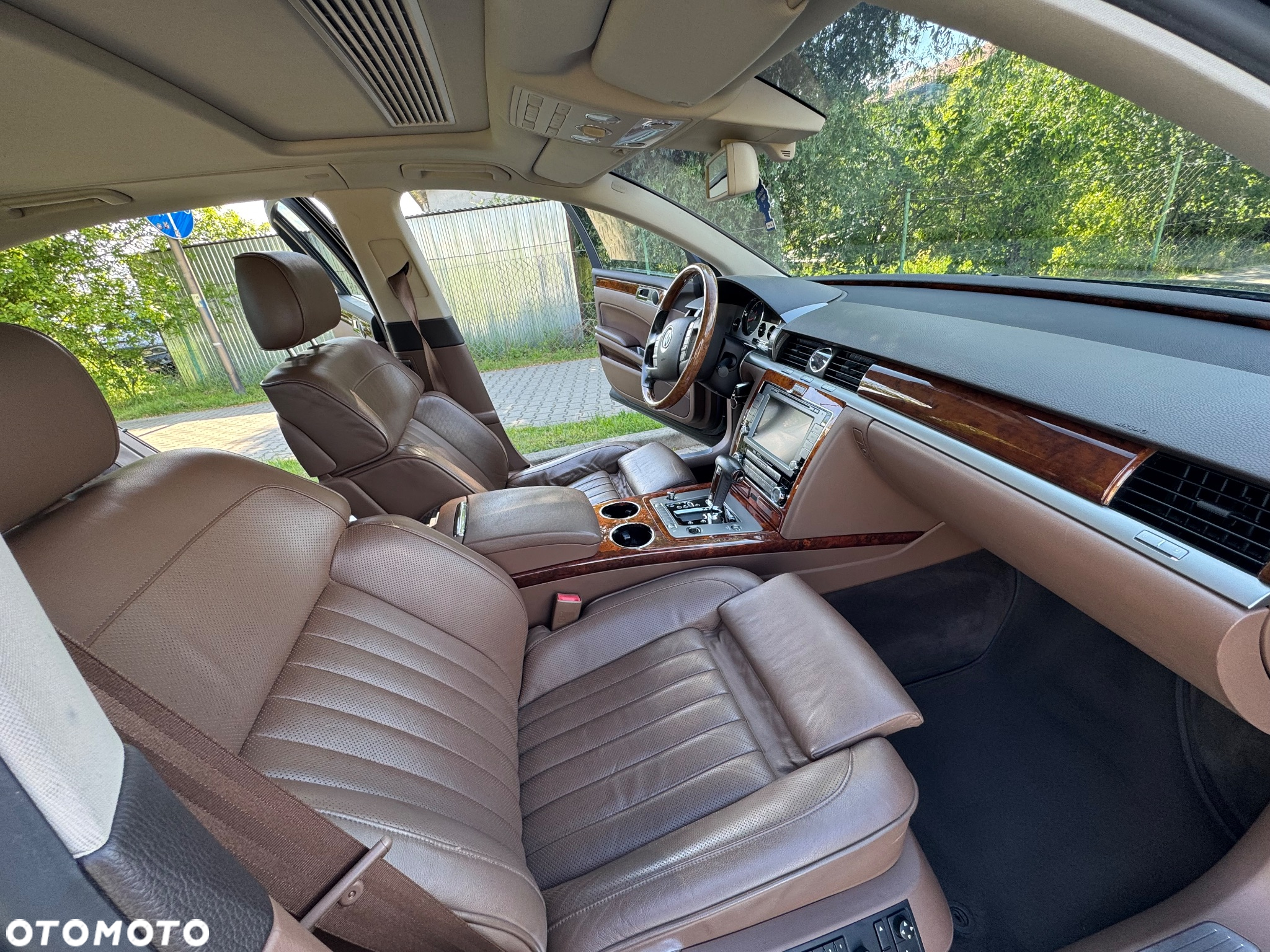 Volkswagen Phaeton 4.2 V8 4MOTION Automatik (5 Sitzer) - 10