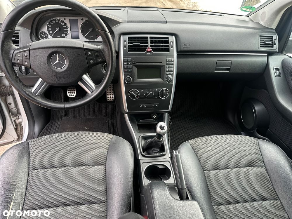 Mercedes-Benz Klasa B 160 BlueEFFICIENCY SPORT EDITION - 15