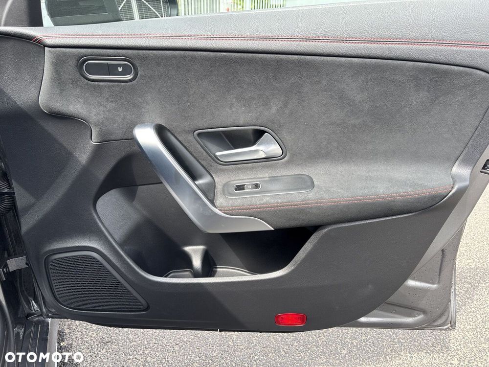 Mercedes-Benz CLA - 20