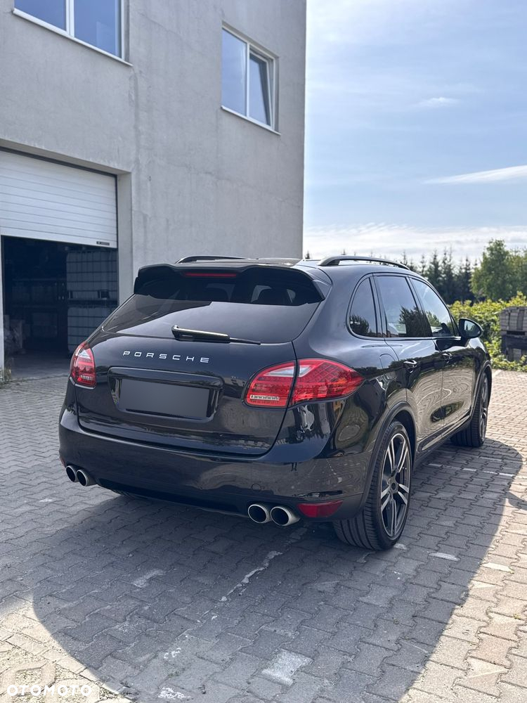 Porsche Cayenne Turbo - 3