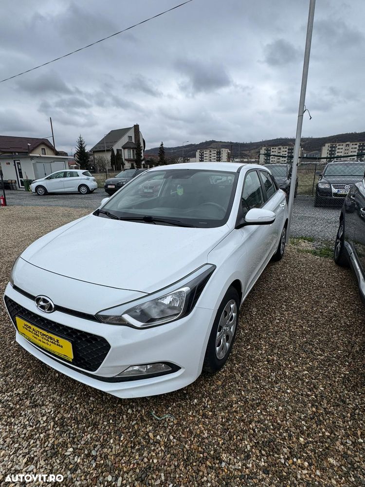 Hyundai i20 1.1 CRDi Comfort+ - 3