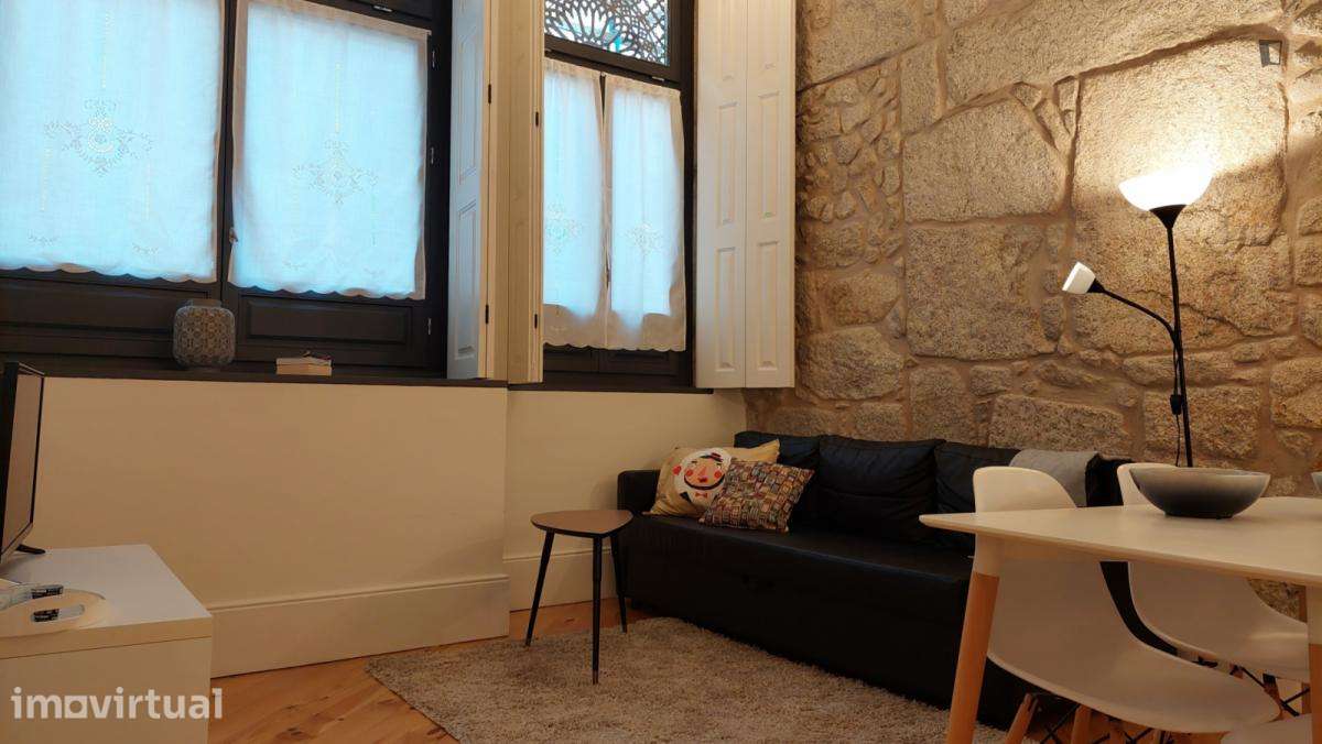 Apartamento com 2 quartos - localizado em Miragaia Porto - Grande imagem: 5/25