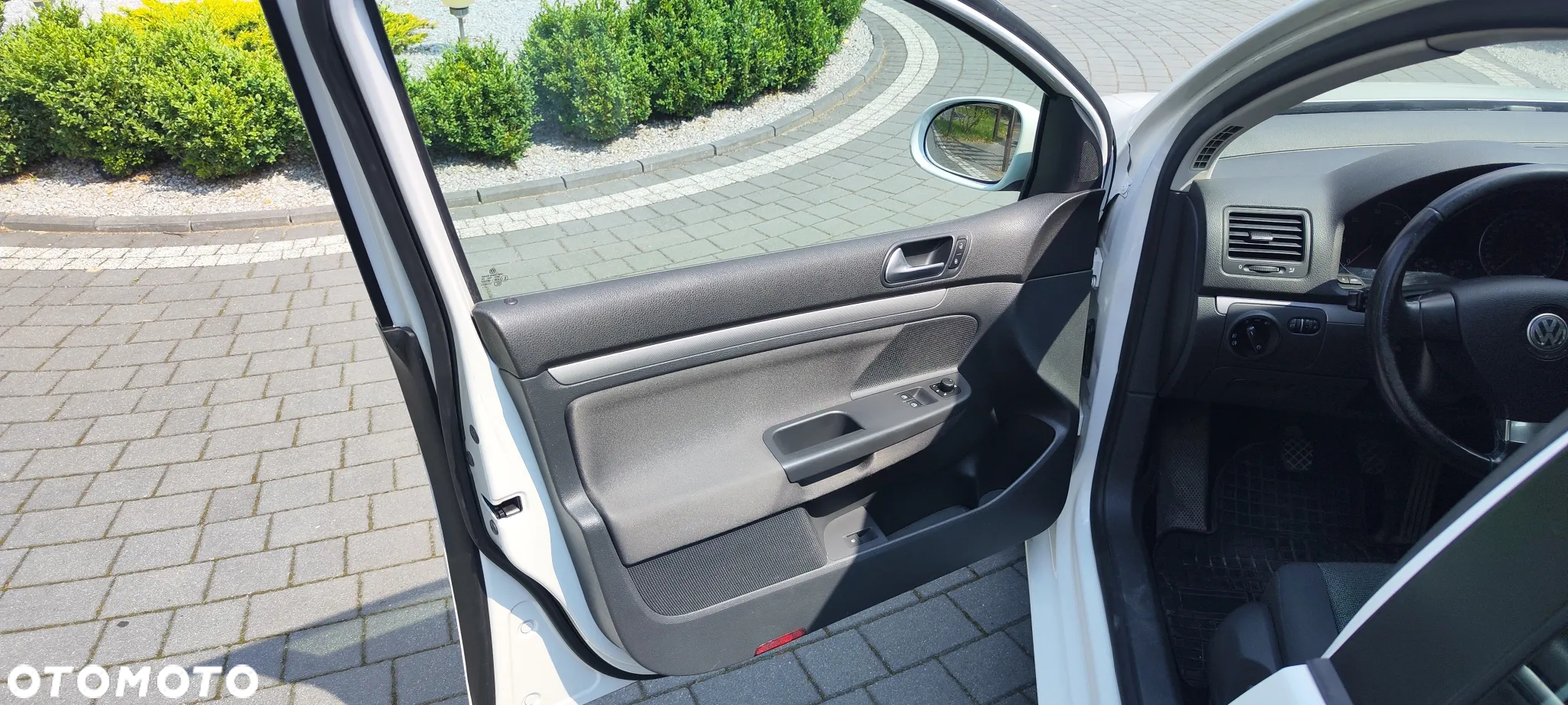 Volkswagen Golf - 5