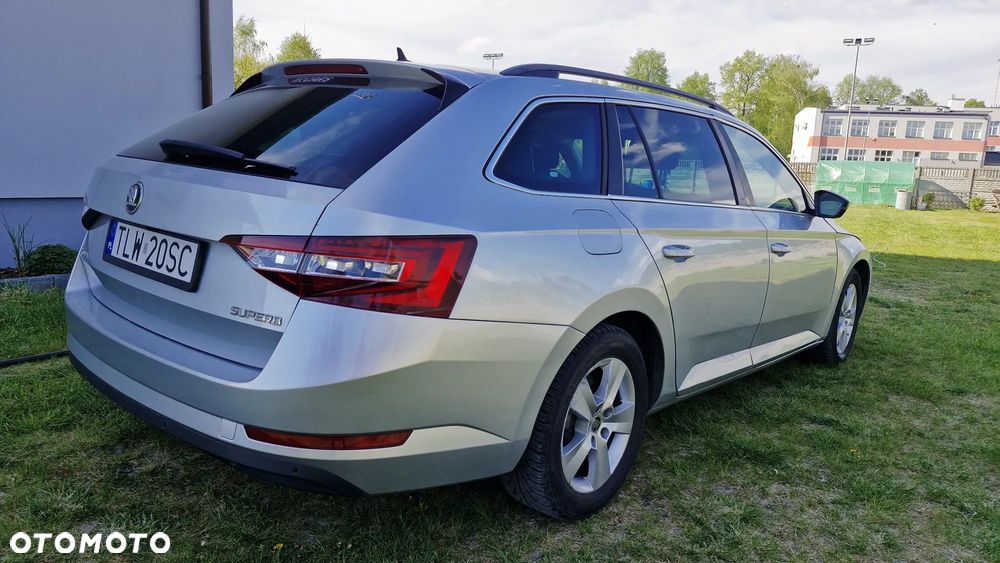 Skoda Superb 1.6 TDI DSG Ambition - 3