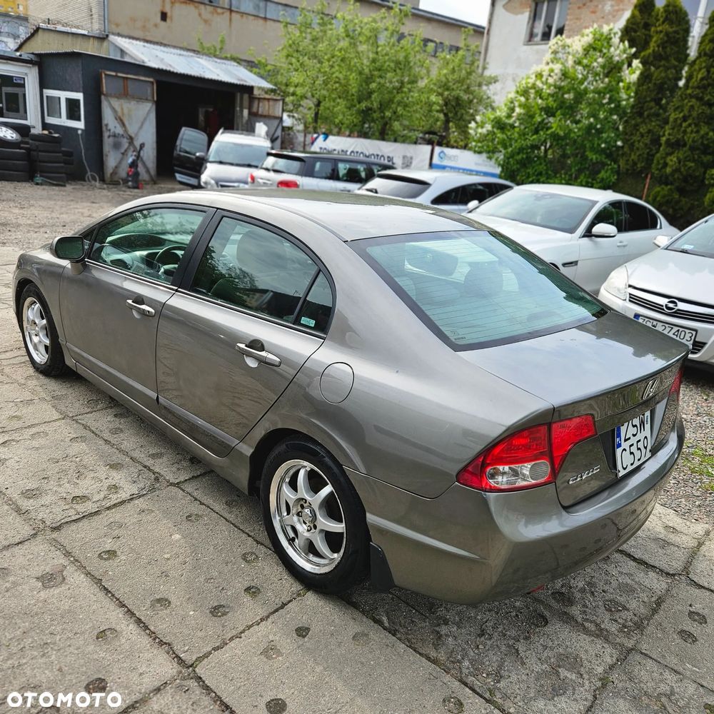 Honda Civic 1.8i-VTEC Automatik Executive - 13