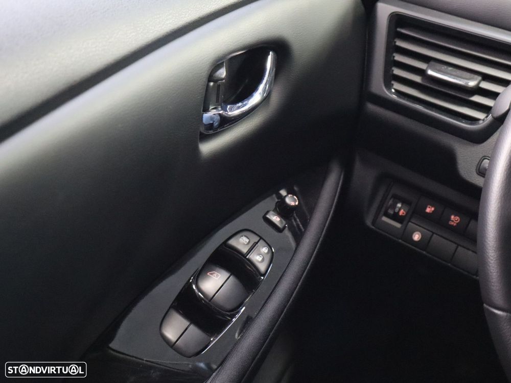 Nissan Leaf N-Connecta - 11