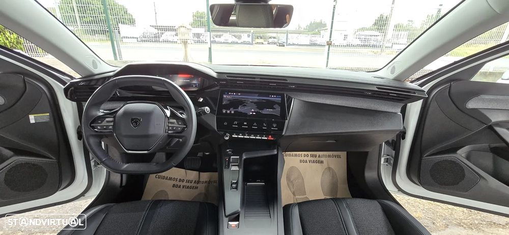 Peugeot 308 BlueHDi 130 EAT8 Allure - 23