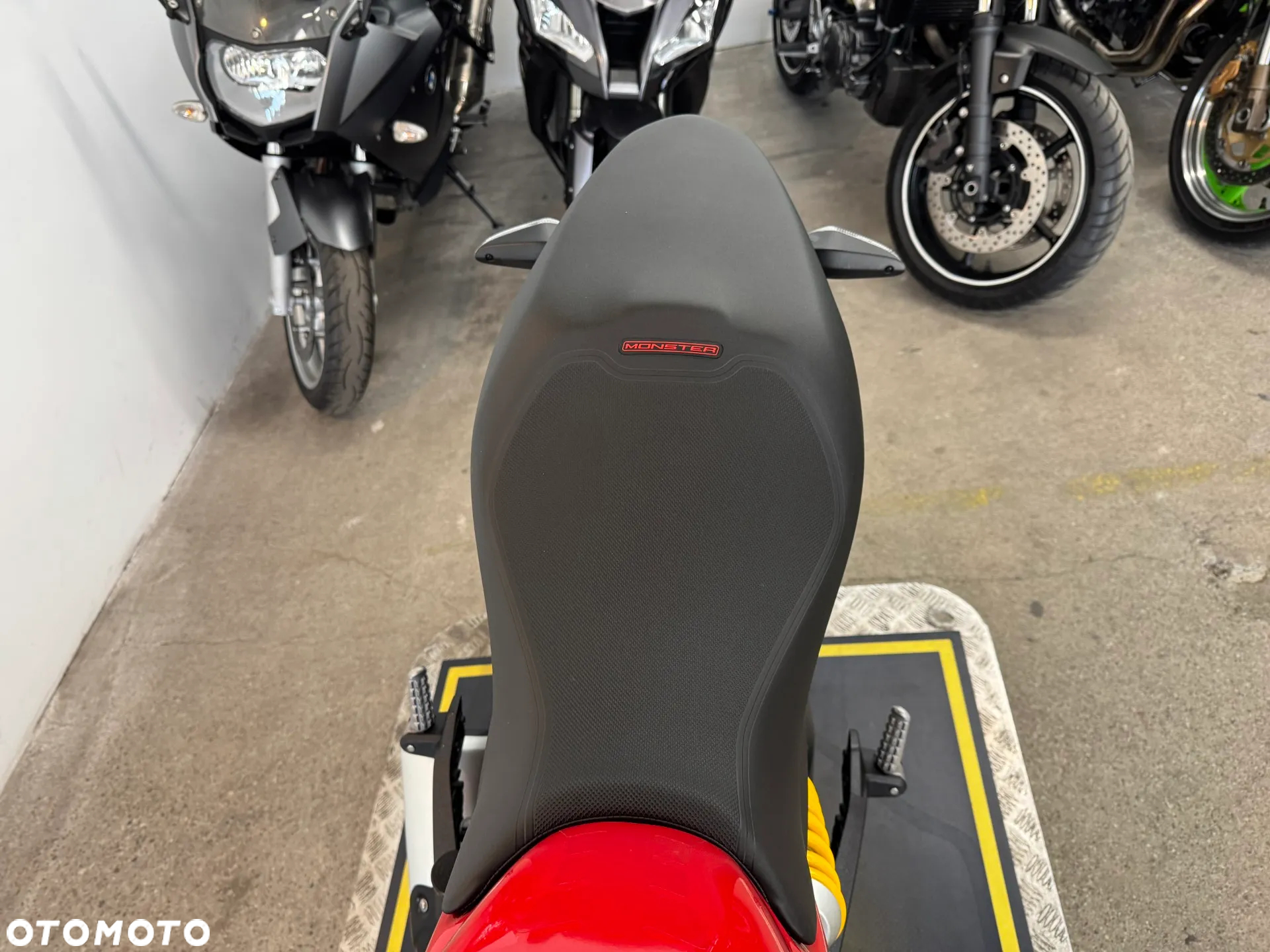 Ducati Monster - 27