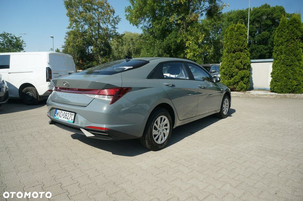 Hyundai Elantra - 6