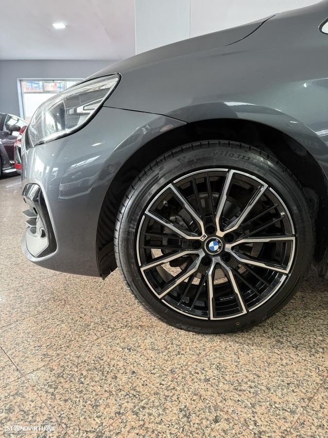 BMW 216 Active Tourer d Line Luxury Auto — fotografia 21