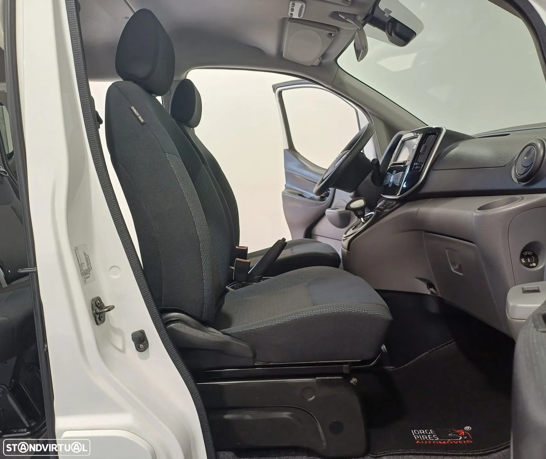 Nissan NV200 Evalia - 43