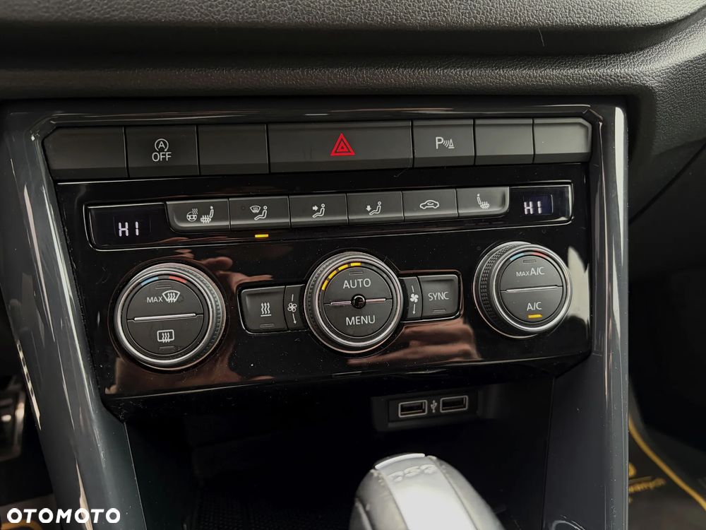 Volkswagen T-Roc 2.0 TSI OPF 4MOTION DSG Sport - 32