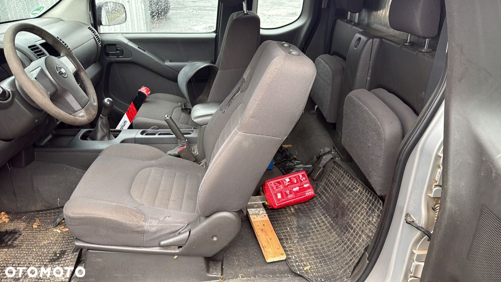 Nissan Navara 2.5 D FE - 15