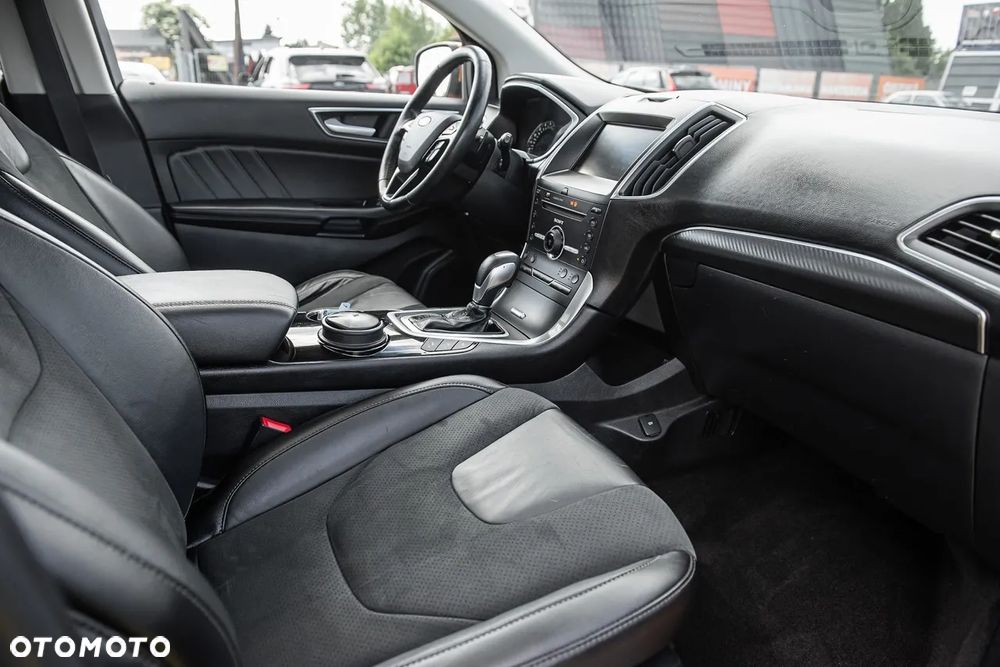 Ford Edge 2.0 TDCi Bi-Turbo 4x4 Sport - 32
