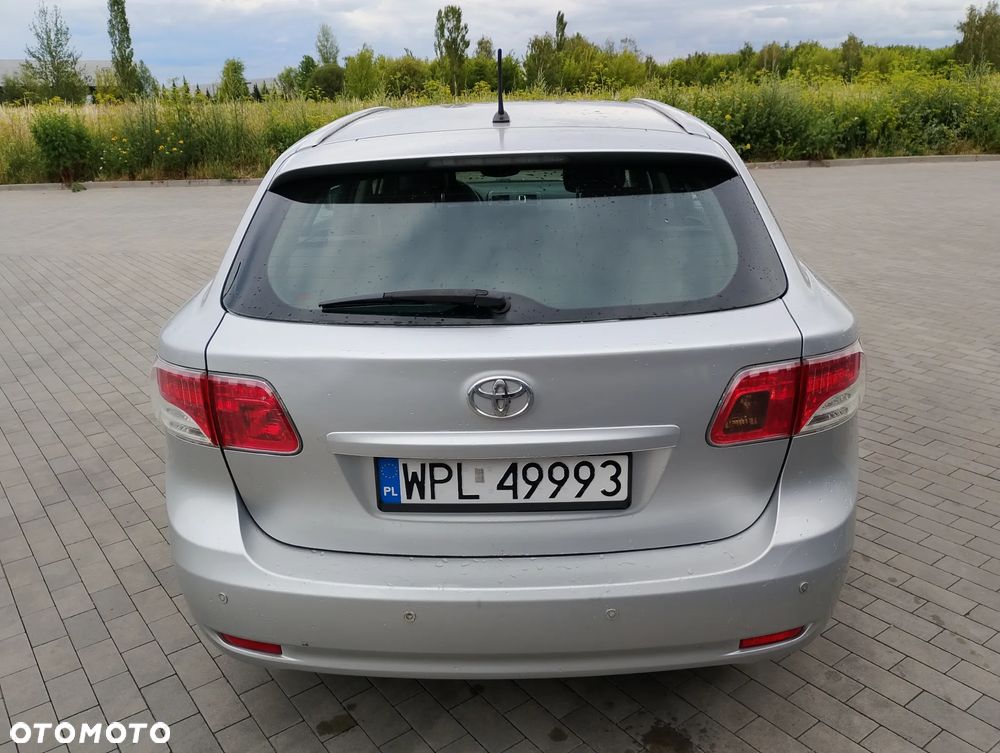 Toyota Avensis 2.0 D-4D Luna - 6
