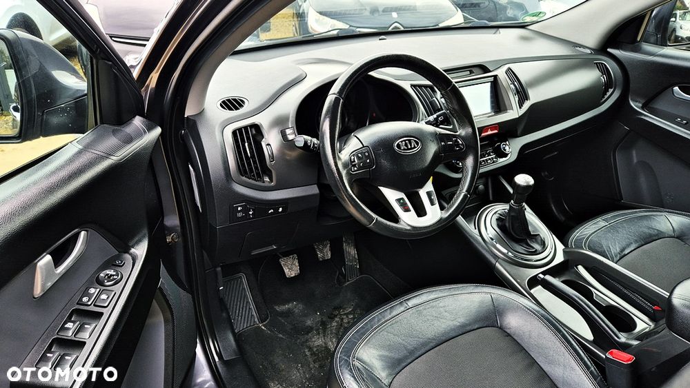 Kia Sportage 2.0 CVVT 2WD Spirit - 29