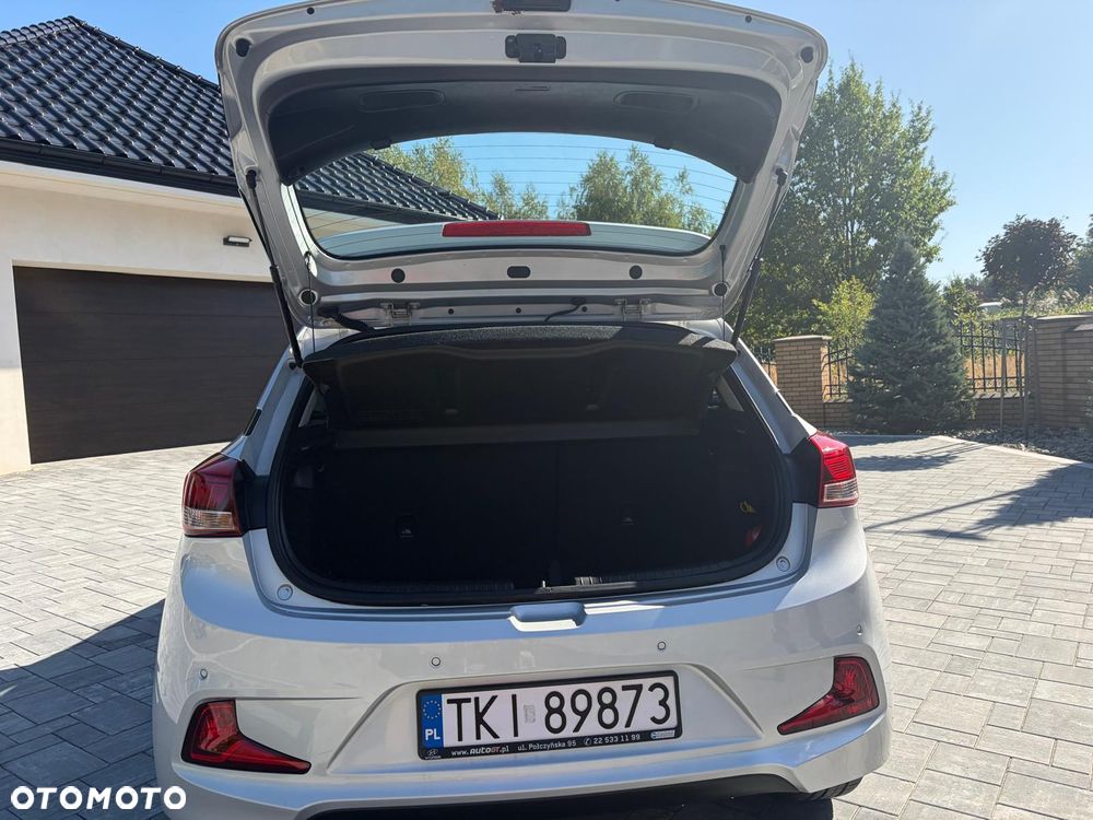 Hyundai i20 1.4 Comfort - 10