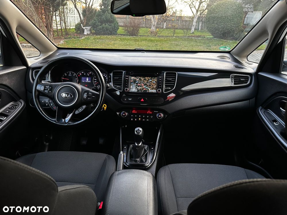 Kia Carens - 18