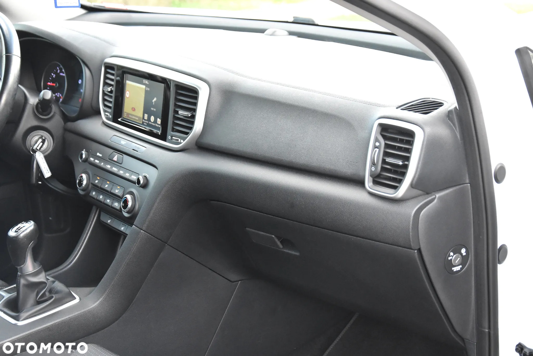 Kia Sportage 1.6 GDI L 2WD - 26