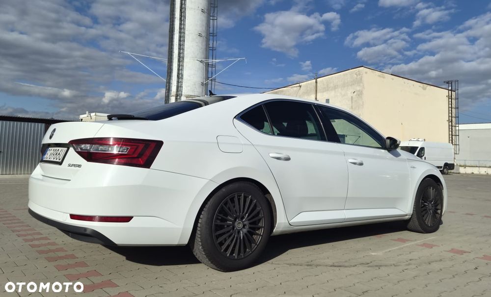 Skoda Superb 2.0 TDI L&K - 6