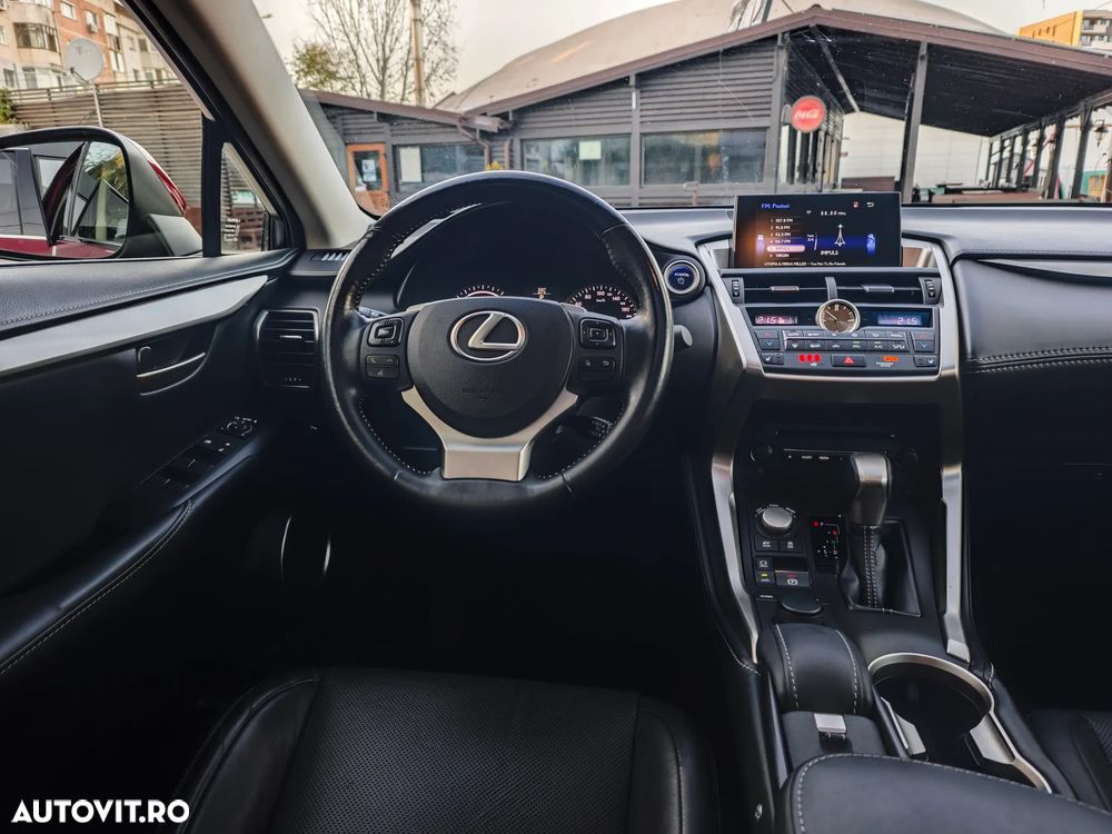 Lexus Seria NX 300h E-FOUR - 16
