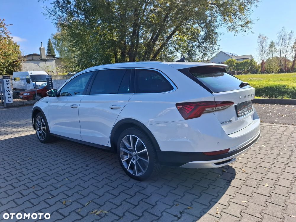 Skoda Octavia 2.0 TDI DSG 4x4 Scout - 34