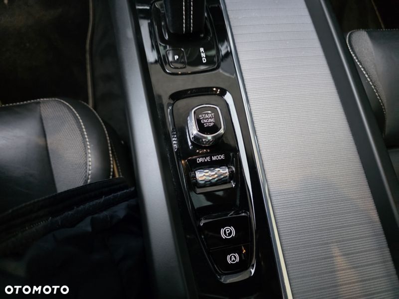 Volvo XC 60 B5 D AWD Geartronic RDesign - 27