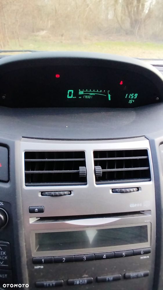 Toyota Yaris 1.0 Luna A/C - 6