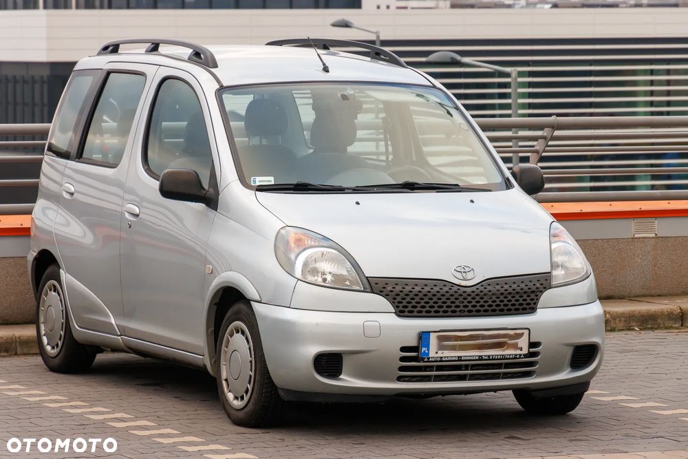 Toyota Yaris Verso 1.3 Sol - 1