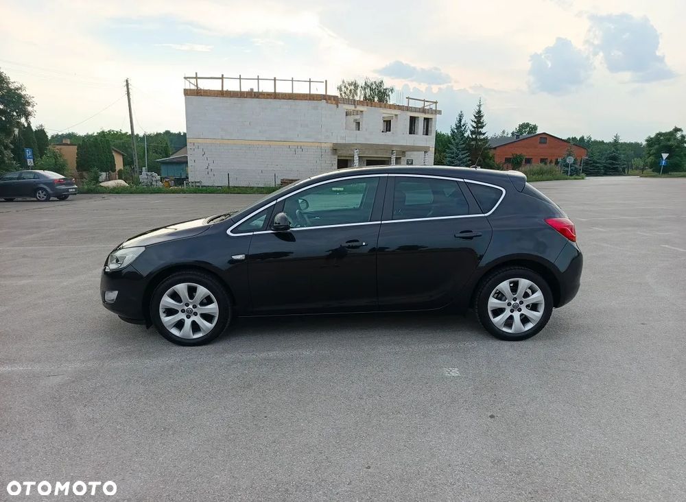 Opel Astra 1.4 Turbo 150 Jahre - 5