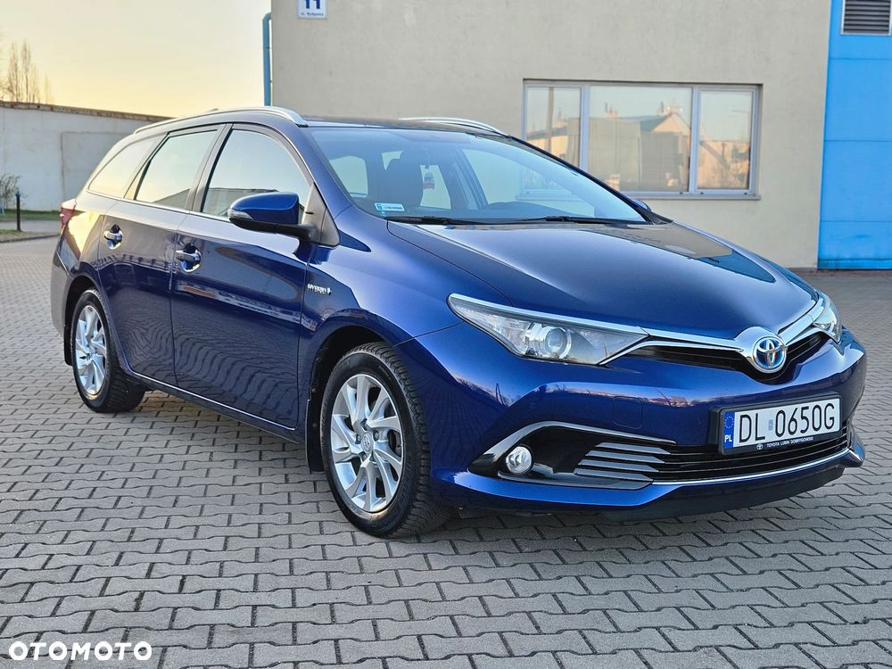Toyota Auris Hybrid 135 Premium - 6