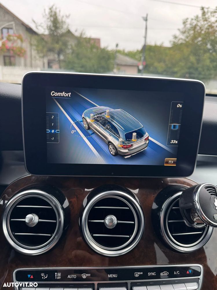 Mercedes-Benz GLC 250 d 4Matic 9G-TRONIC AMG Line - 10
