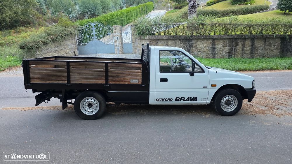 Bedford Brava/Direção Assistida - 2