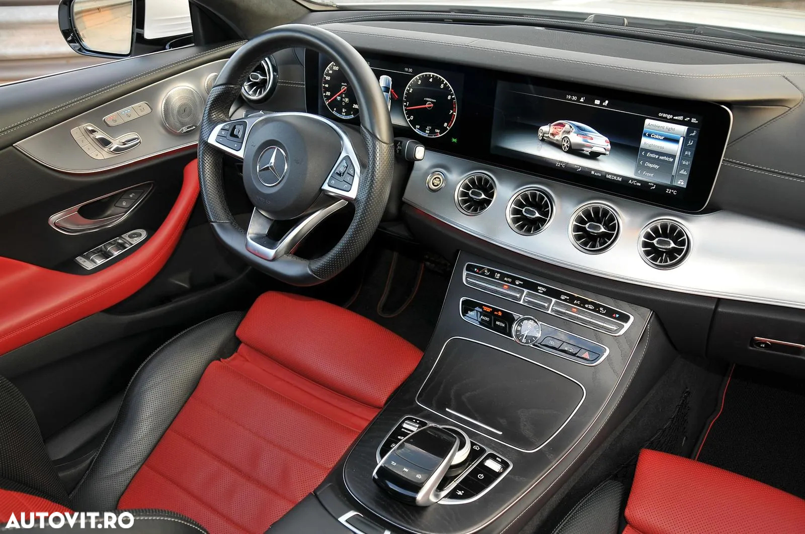 Mercedes-Benz E 400 Coupe 4MATIC Aut. - 3