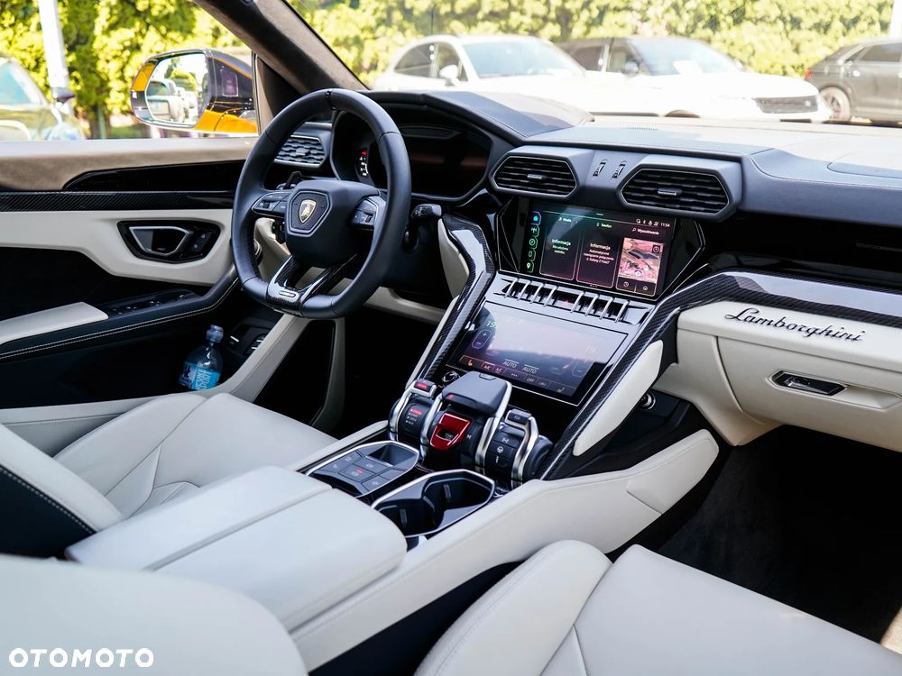 Lamborghini Urus - 22