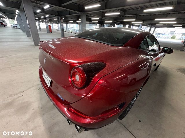 Ferrari California T - 17
