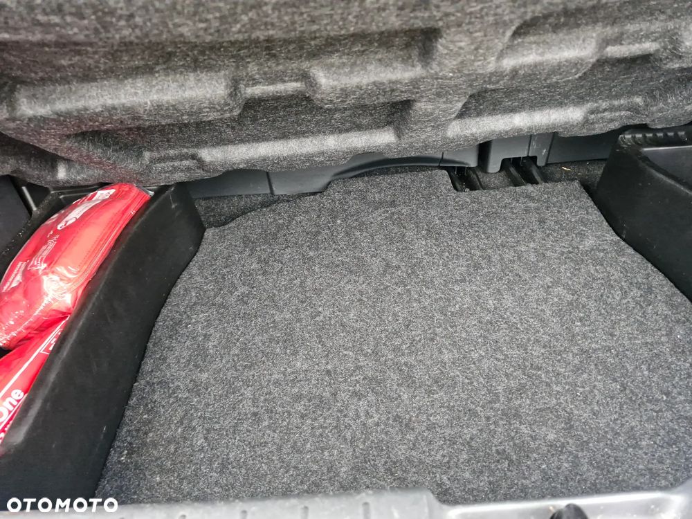 Toyota Yaris 1.0 Luna A/C - 30