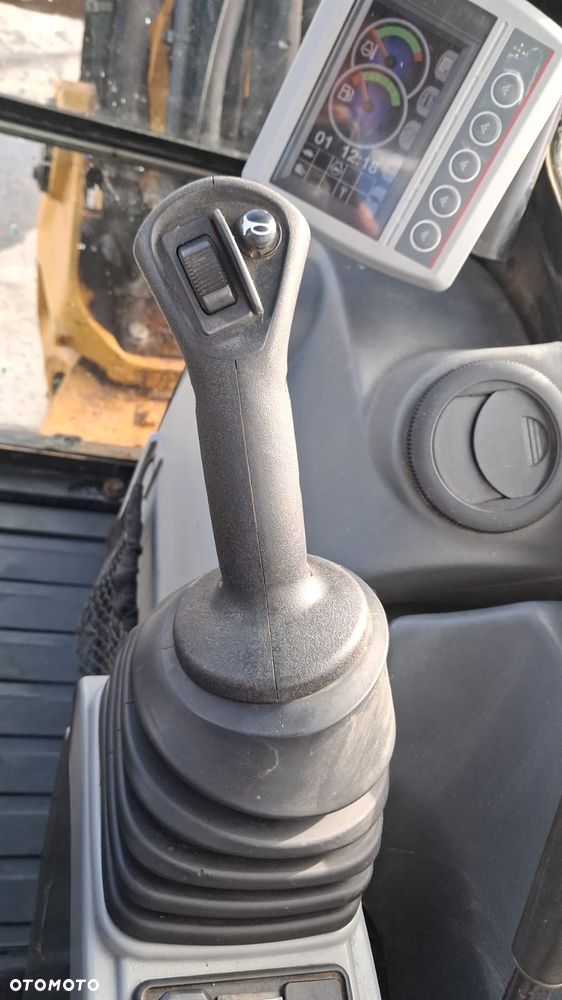 Caterpillar 305 - 25