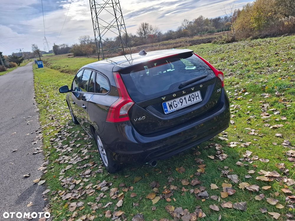 Volvo V60 D2 Momentum - 4