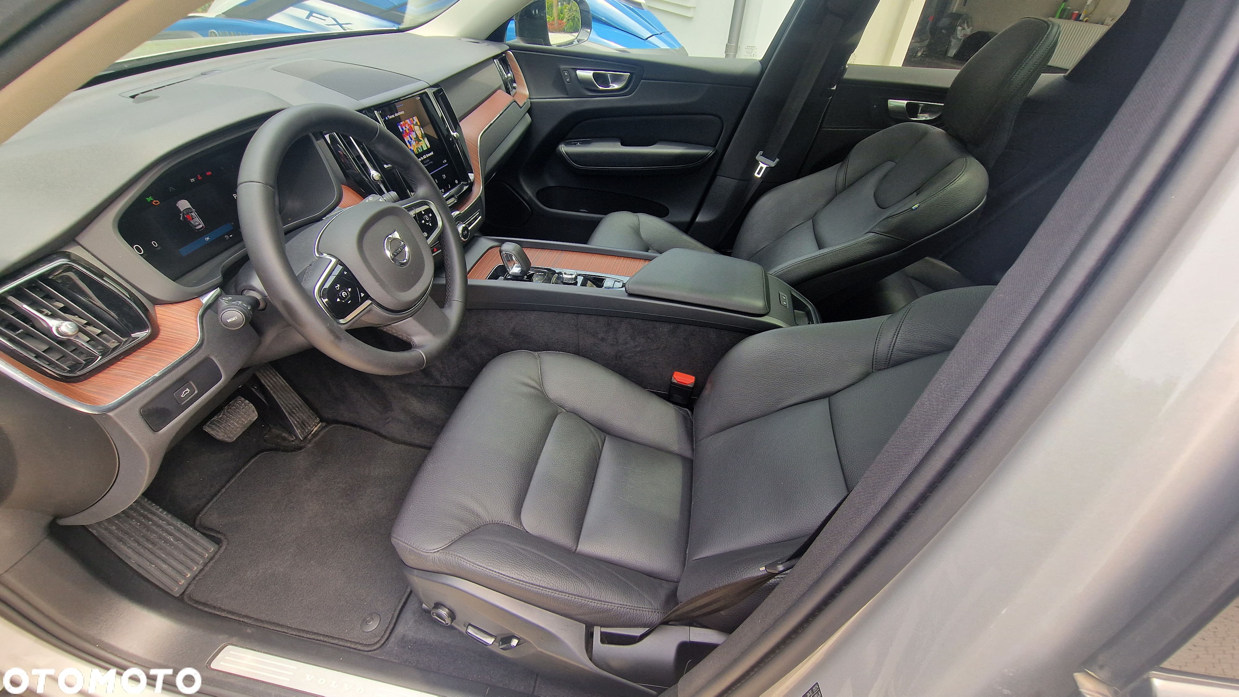 Volvo XC 60 B5 B AWD Plus Dark - 18