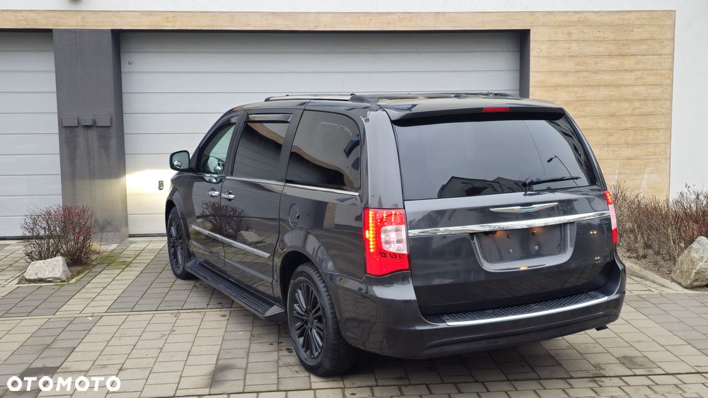Chrysler Town & Country 3.6 Limited - 5